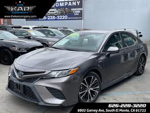 Toyota Camry Hybrid SE FWD