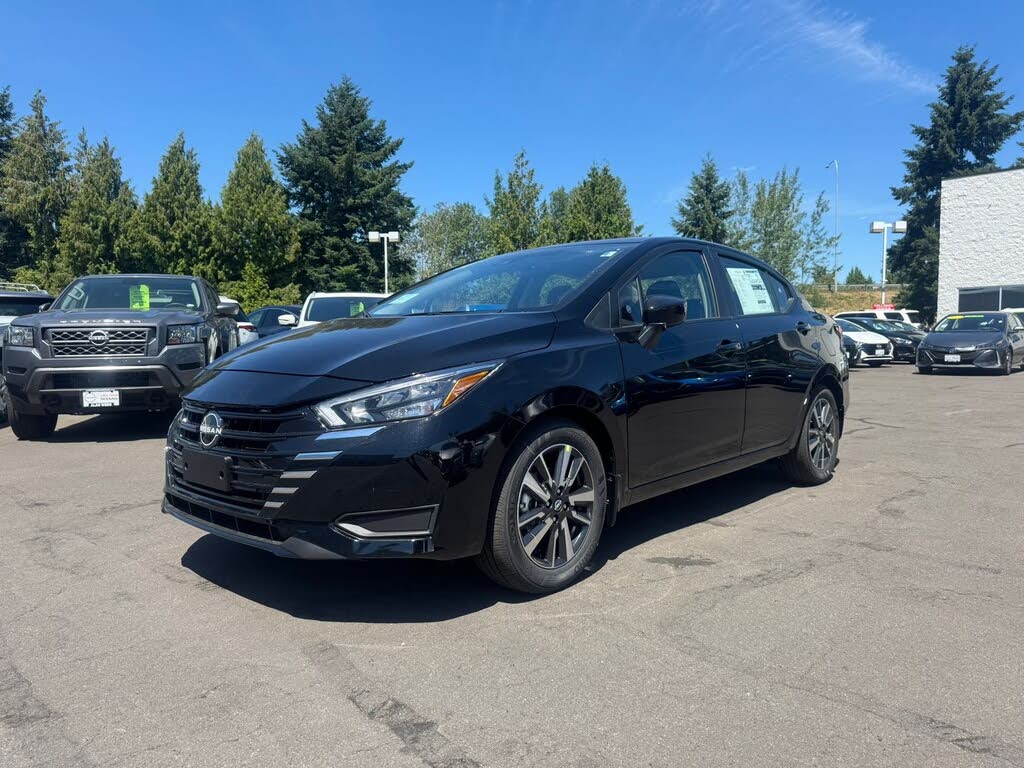 2025 Nissan Versa SV FWD
