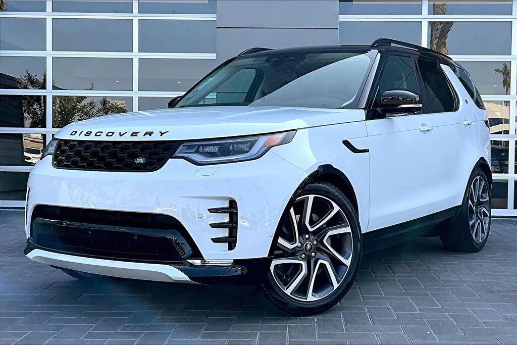 2025 Land Rover Discovery P300 Dynamic SE AWD