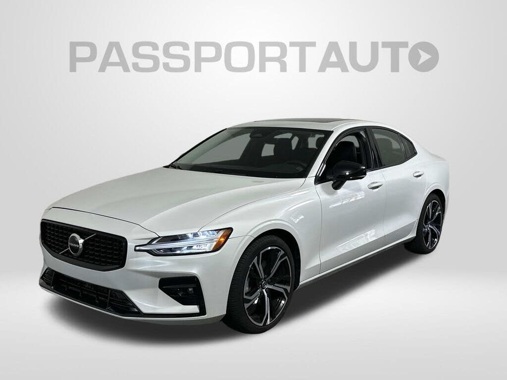 2024 Volvo S60 B5 Core Dark Theme AWD
