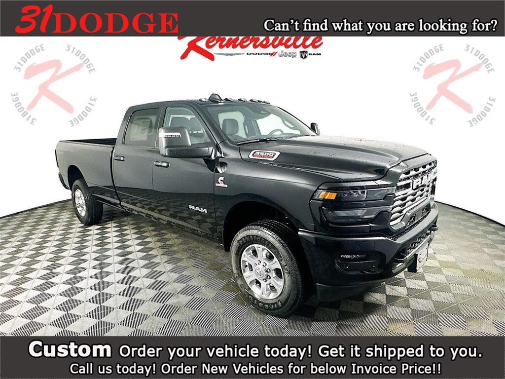 2025 RAM 3500 Big Horn Crew Cab LB 4WD