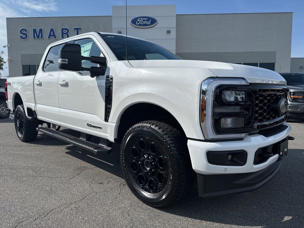 2025 Ford F-250 Super Duty Lariat Crew Cab 4WD