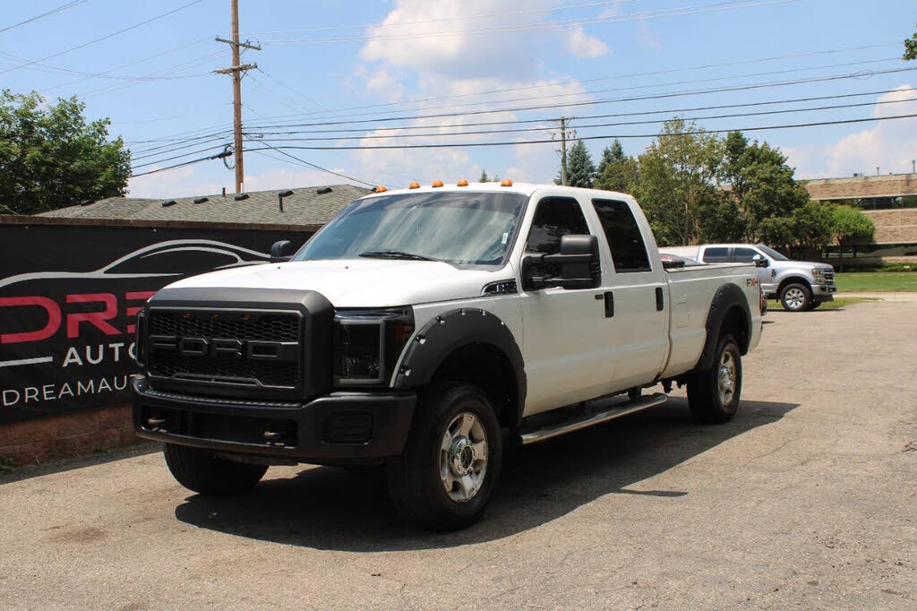 2011 Ford F-250 Super Duty XLT Crew Cab LB 4WD