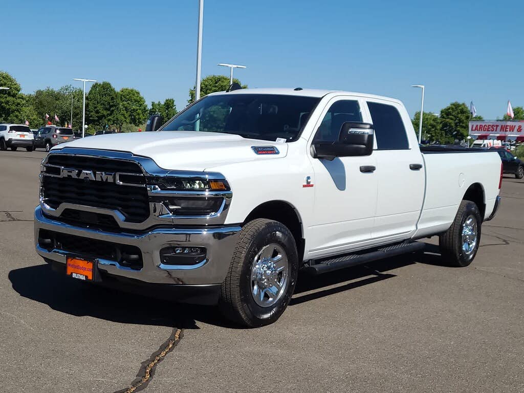 2025 RAM 3500 Tradesman Crew Cab LB RWD