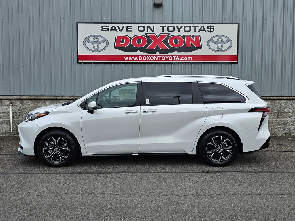 2025 Toyota Sienna Platinum 7-Passenger AWD