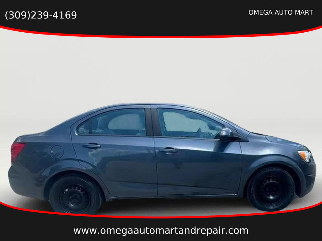 2013 Chevrolet Sonic LS Sedan FWD