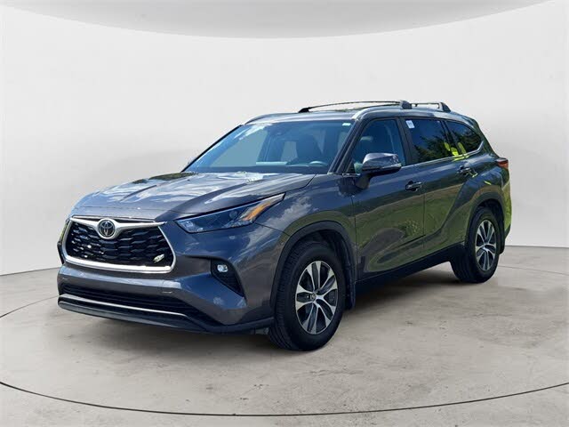 2023 Toyota Highlander XLE FWD