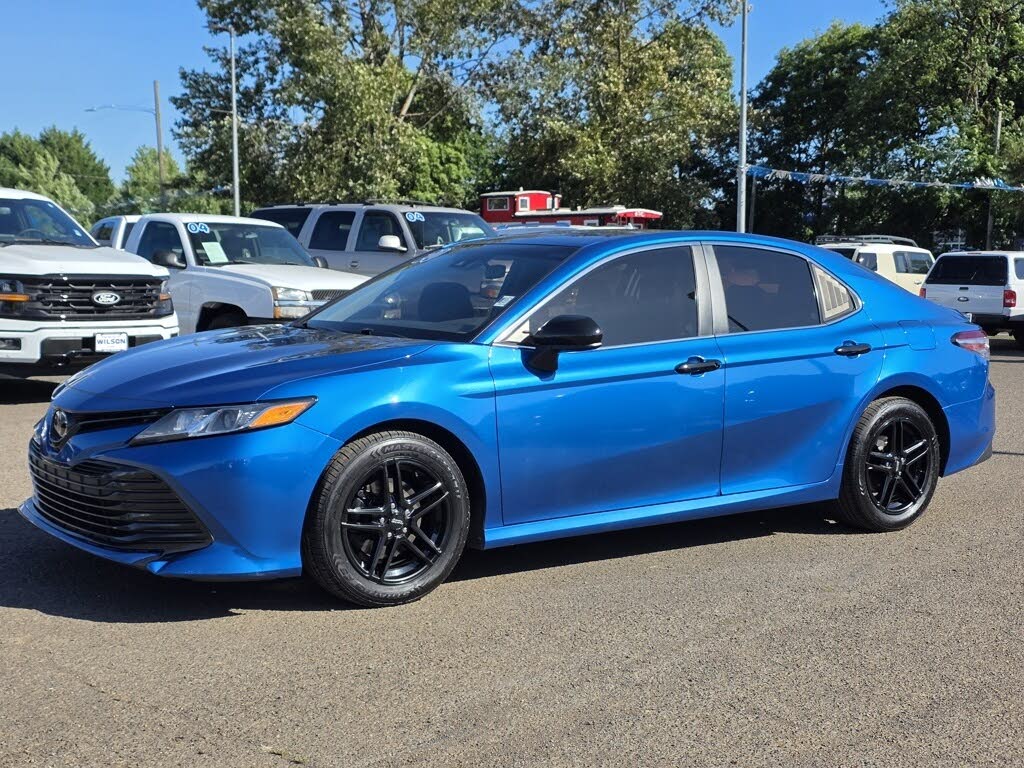 2020 Toyota Camry LE FWD