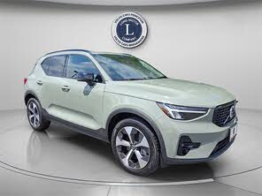 Volvo XC40 B5 Plus Dark Theme AWD