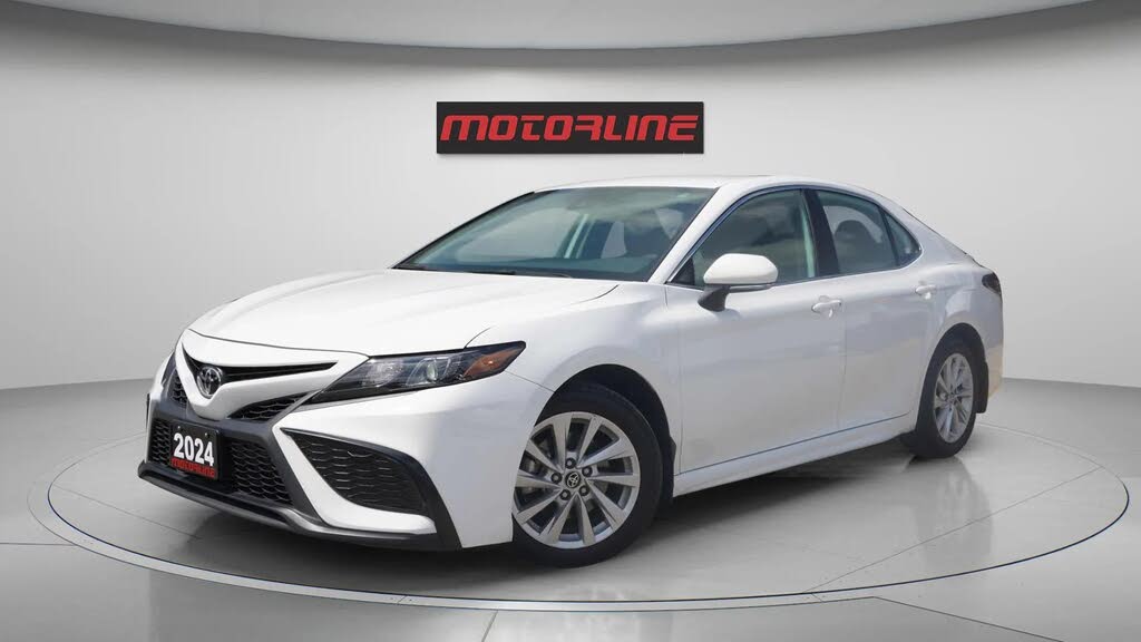 2024 Toyota Camry SE AWD