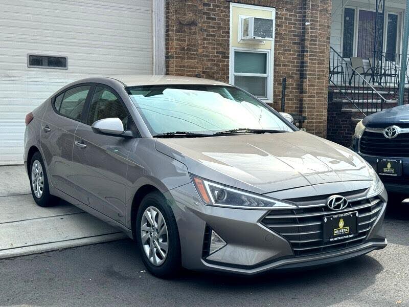2020 Hyundai Elantra SE FWD