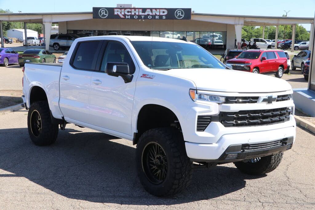 2025 Chevrolet Silverado 1500 RST Crew Cab 4WD