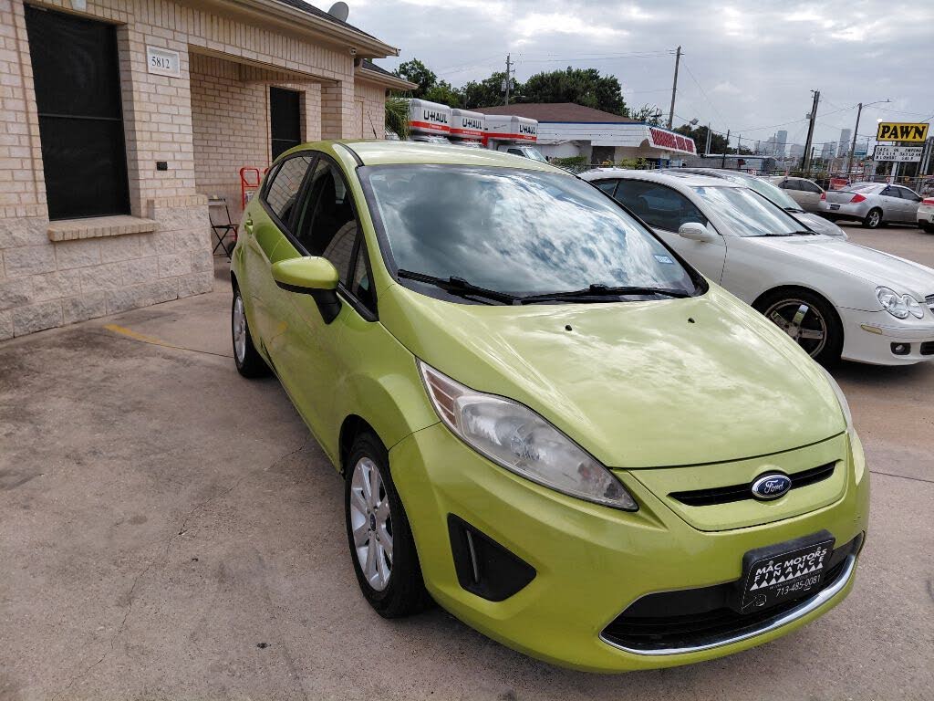 2012 Ford Fiesta SE Hatchback