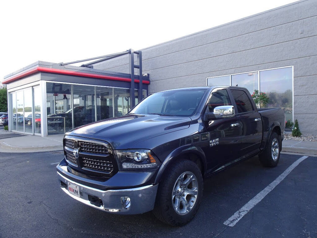 2015 RAM 1500 Laramie Crew Cab 4WD