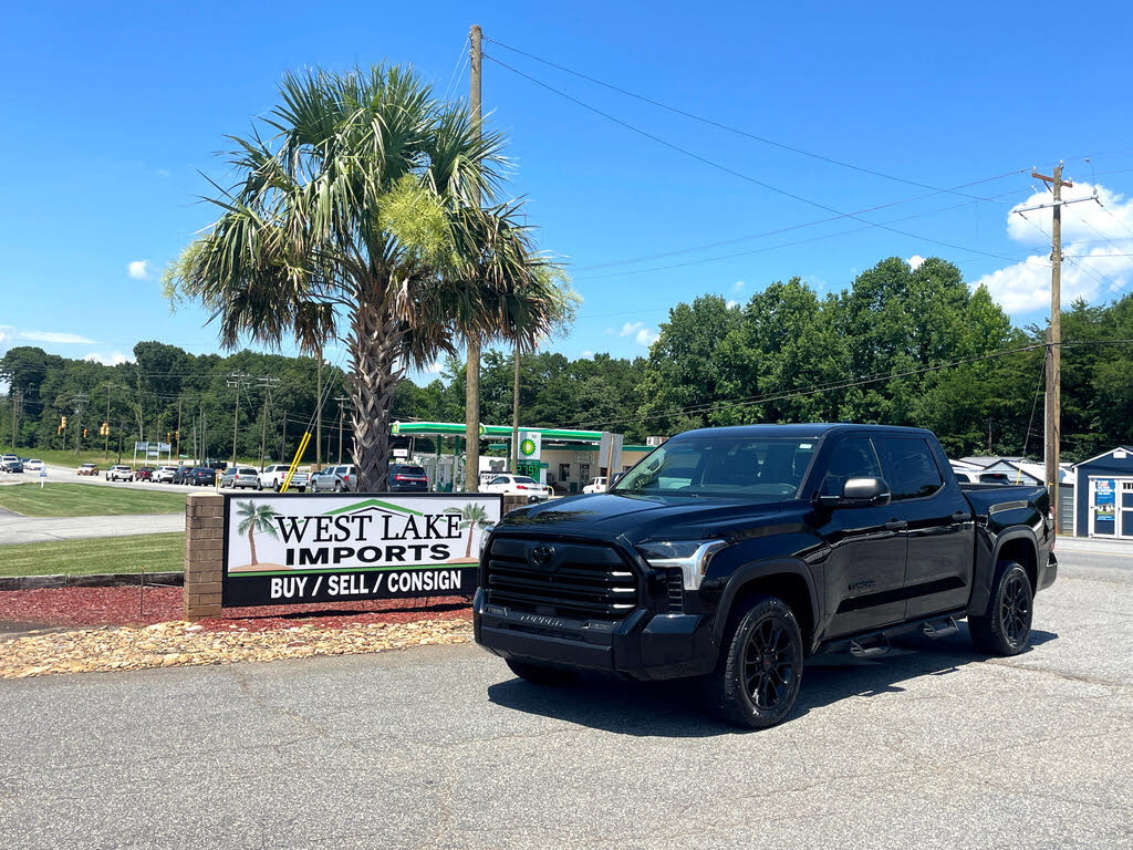 2022 Toyota Tundra SR5 CrewMax Cab 4WD