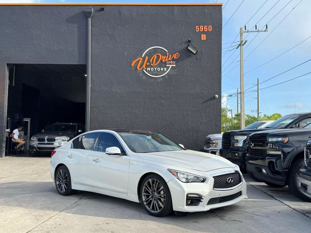 2016 INFINITI Q50 Red Sport 400 RWD