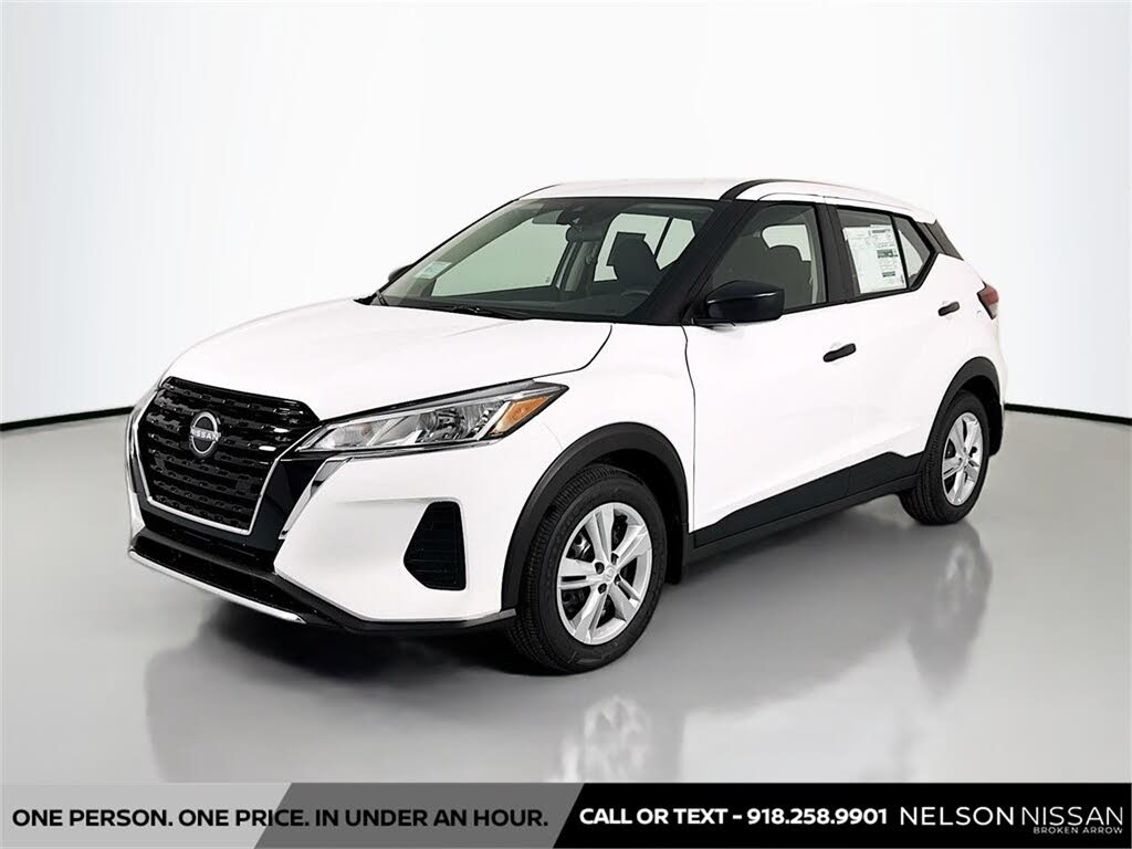 2025 Nissan Kicks Play S FWD