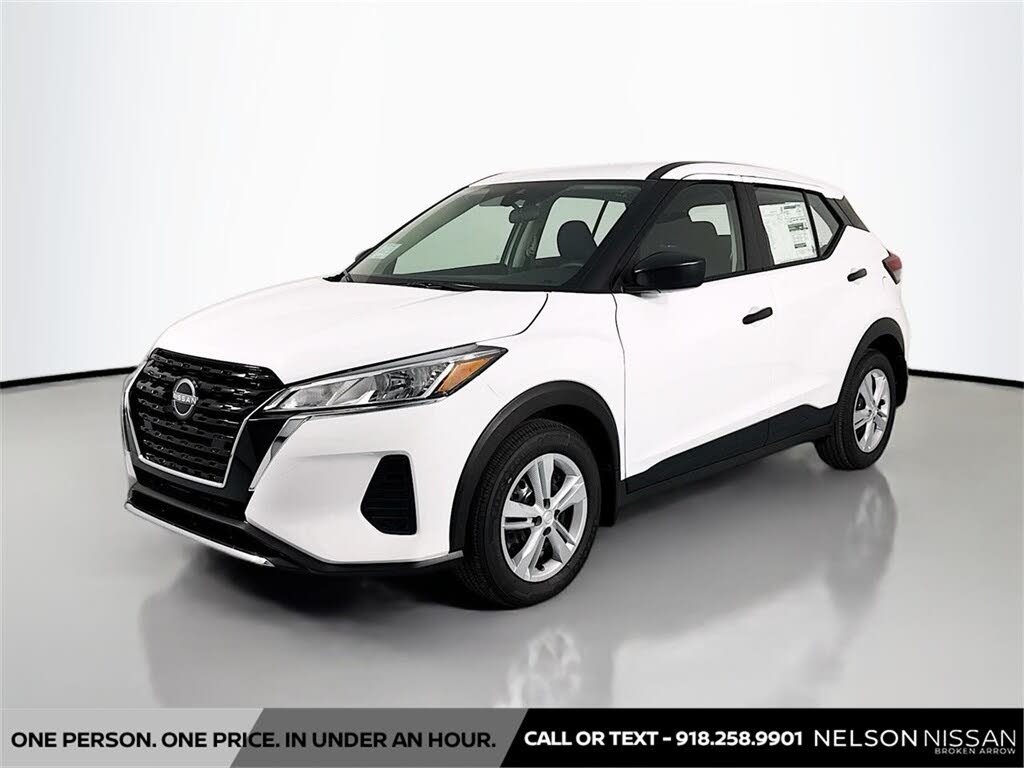 2025 Nissan Kicks Play S FWD