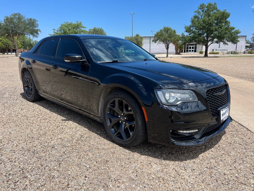 2021 Chrysler 300 Touring RWD