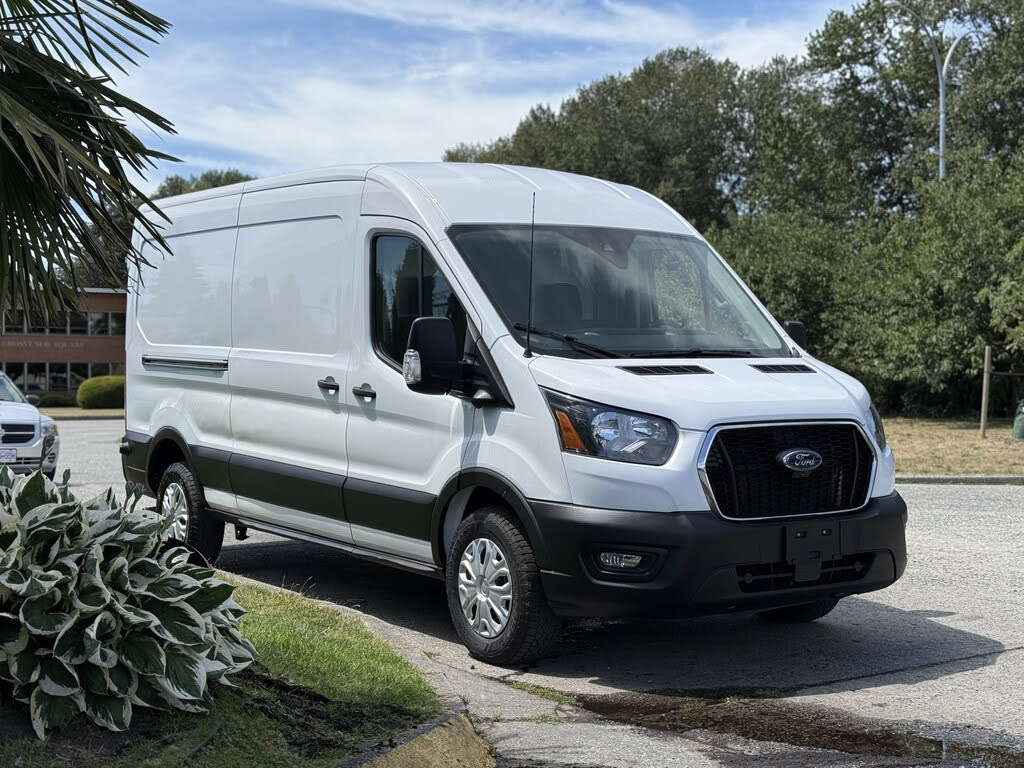 2022 Ford Transit Cargo 250 Medium Roof LB RWD