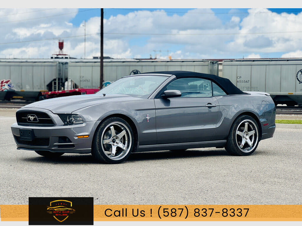 2014 Ford Mustang V6 Premium Convertible RWD