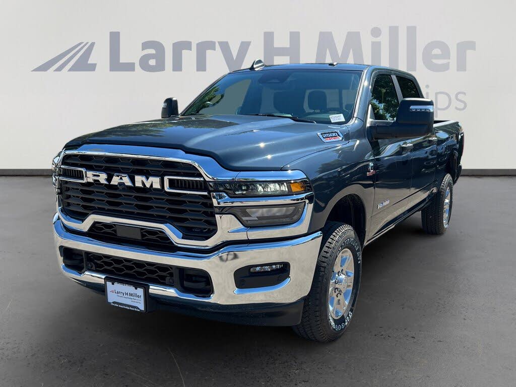 2025 RAM 2500 Big Horn Crew Cab 4WD