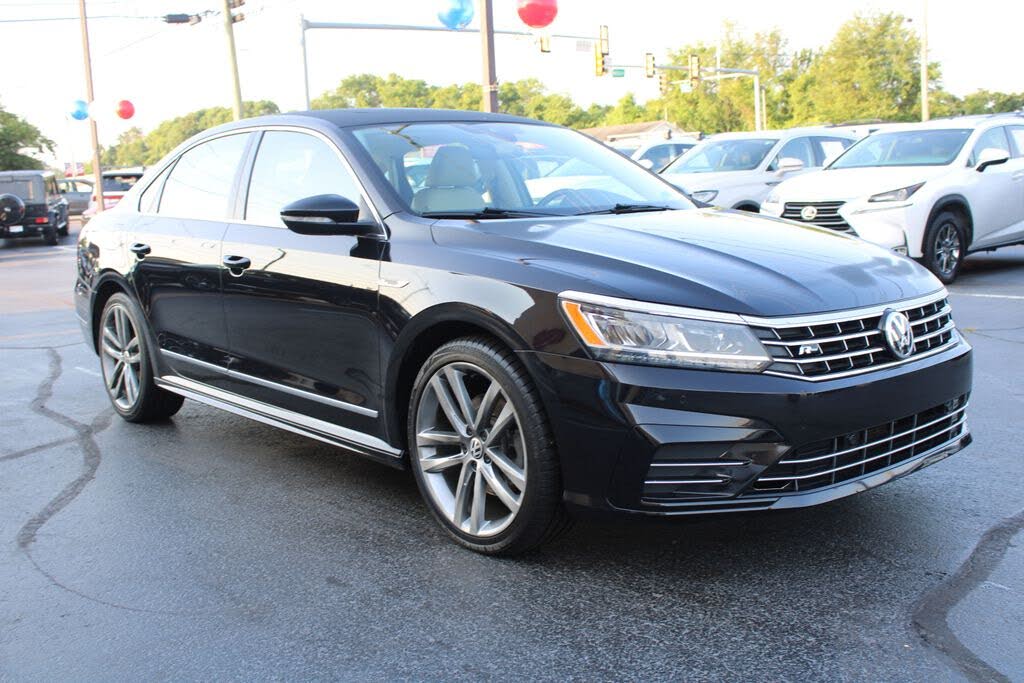 2019 Volkswagen Passat 2.0T SE R-Line FWD