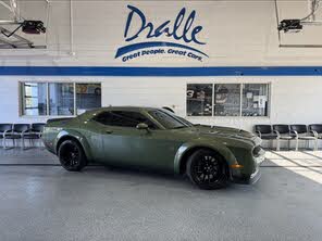 Dodge Challenger R/T Scat Pack Widebody RWD
