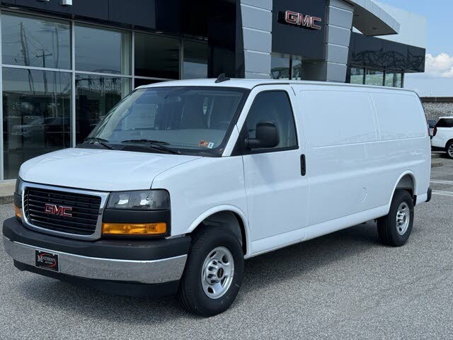 2025 GMC Savana Cargo 3500 RWD