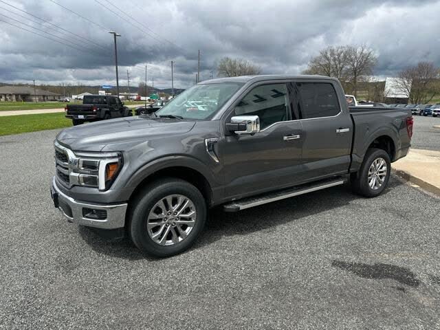 2025 Ford F-150 Lariat SuperCrew 4WD