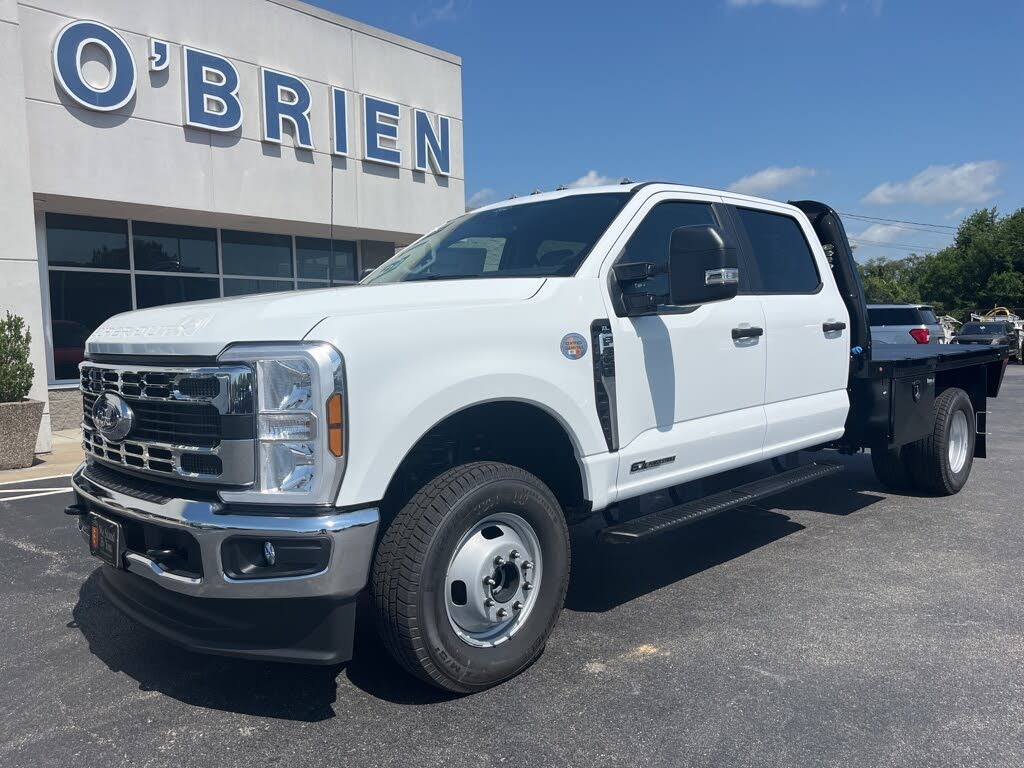 2025 Ford F-350 Super Duty Chassis XL Crew Cab DRW 4WD