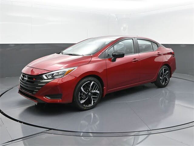 2025 Nissan Versa SR FWD