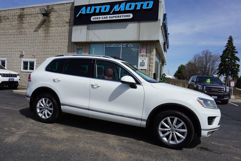 Volkswagen Touareg AWD TDI Highline with R-Line Package 2016