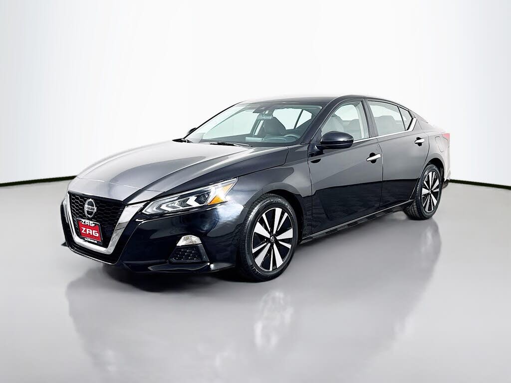2022 Nissan Altima 2.5 SV FWD