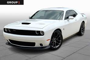Dodge Challenger R/T Scat Pack RWD