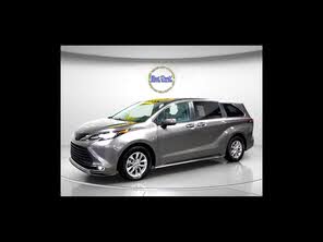 Toyota Sienna XLE 7-Passenger AWD