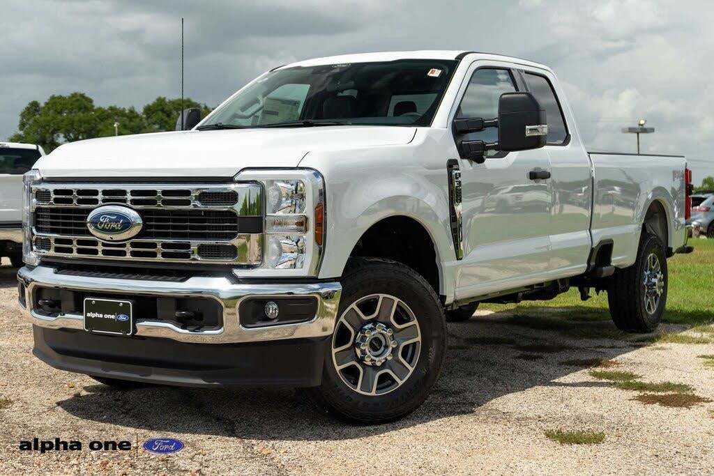 2025 Ford F-350 Super Duty XLT SuperCab LB 4WD