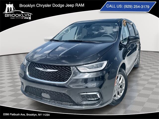 2023 Chrysler Pacifica Touring L FWD