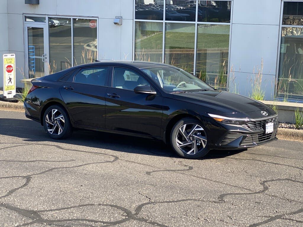 2025 Hyundai Elantra SEL Sport FWD