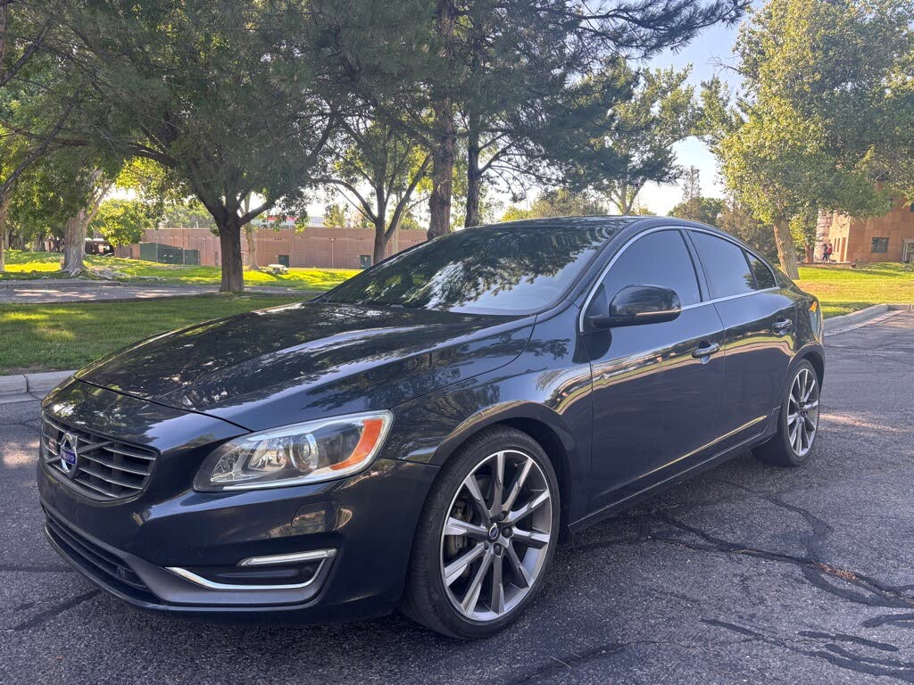 2015 Volvo S60 2015.5 T6 Platinum
