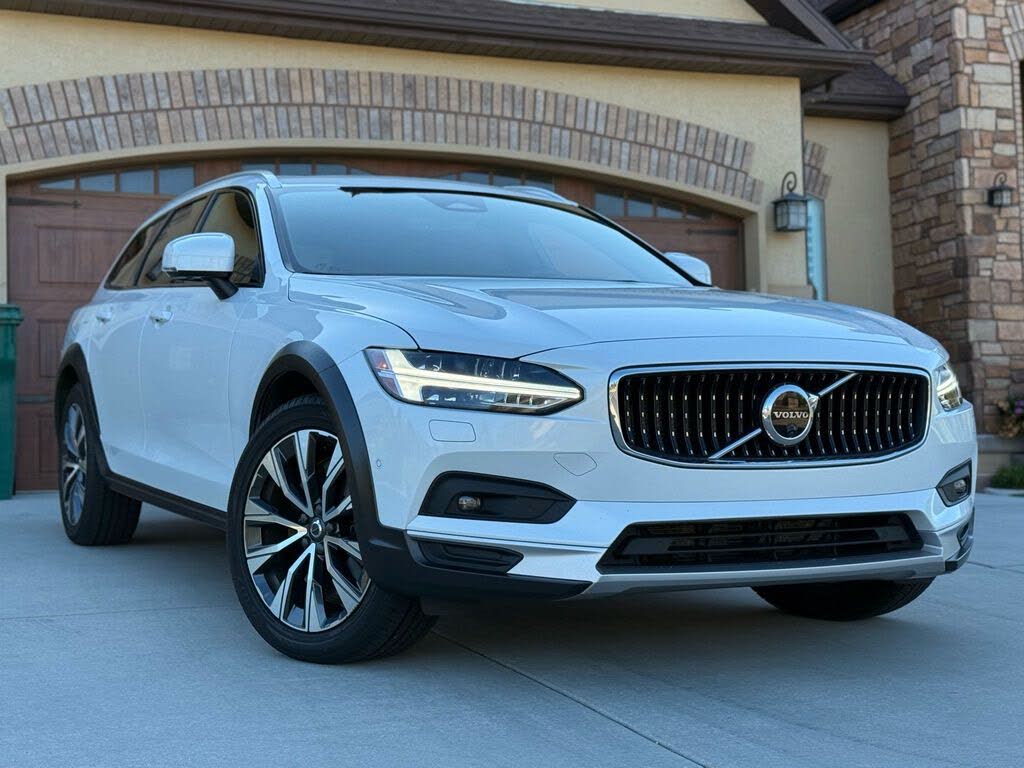 2022 Volvo V90 Cross Country B6 AWD