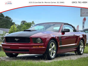 Ford Mustang GT Deluxe Convertible RWD