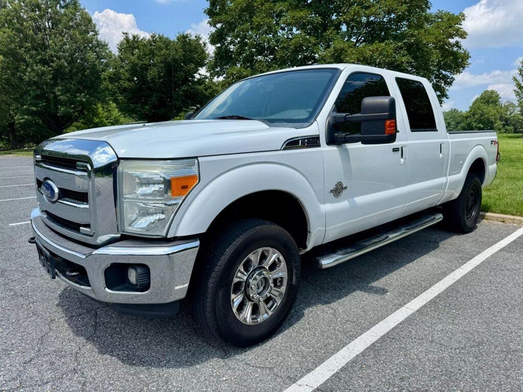 2011 Ford F-250 Super Duty Lariat Crew Cab 4WD
