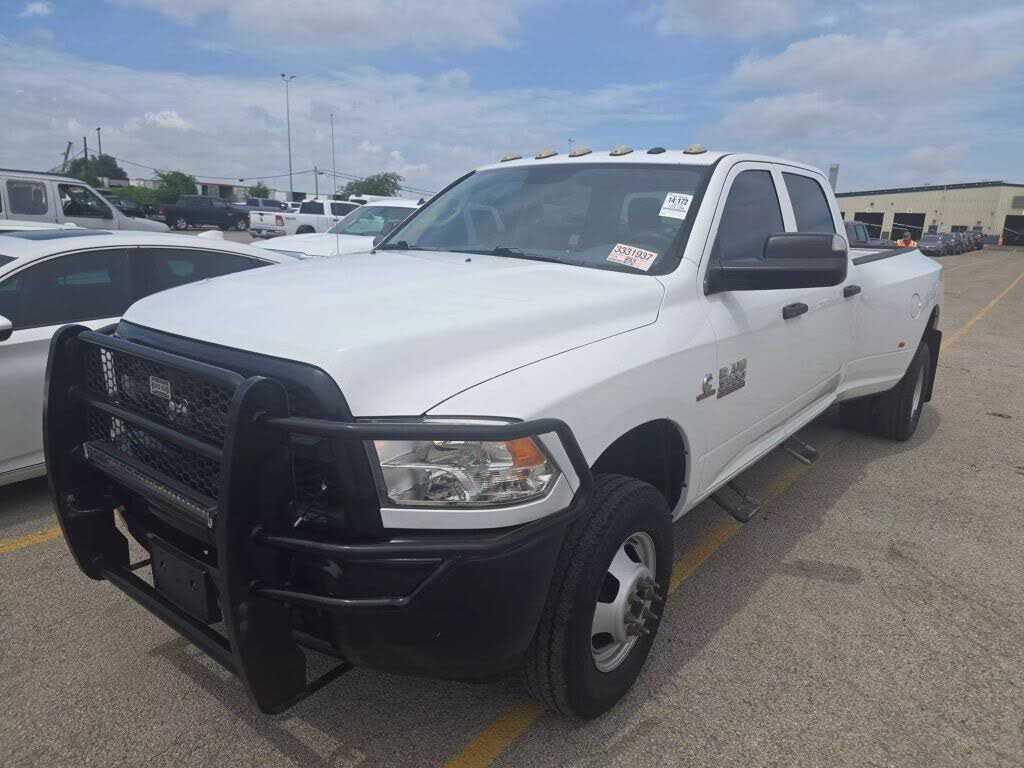 2018 RAM 3500 Tradesman Crew Cab LB DRW 4WD