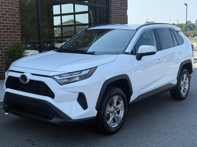 2022 Toyota RAV4 XLE FWD
