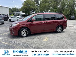Toyota Sienna XLE 7-Passenger FWD with Auto-Access Seat