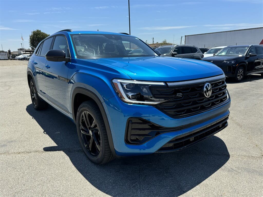 2025 Volkswagen Atlas Cross Sport SEL R-Line Black 4Motion