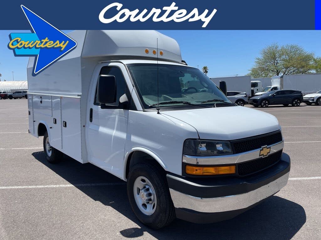 2025 Chevrolet Express Chassis 3500 Cutaway 139