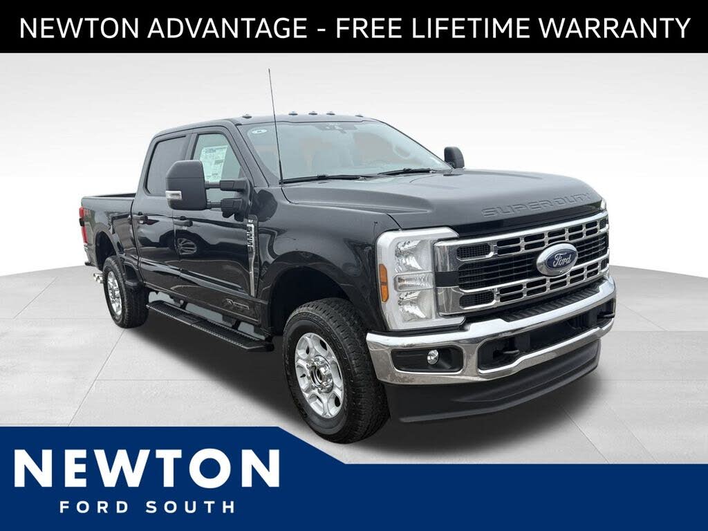 2025 Ford F-250 Super Duty XLT Crew Cab 4WD