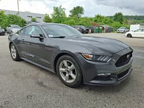 Ford Mustang V6 Coupe RWD